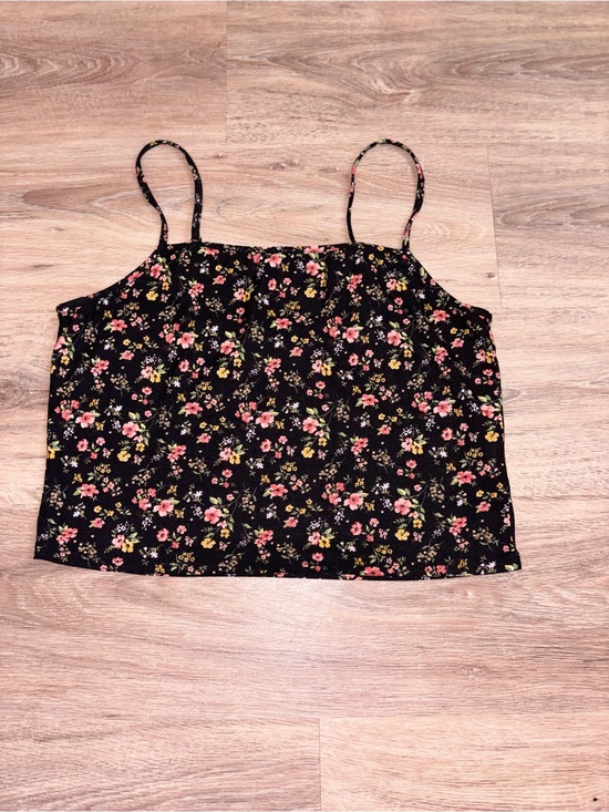 Forever 21 Tops - Floral Cami Crop Top with Adjustable Spaghetti Straps. Size XL